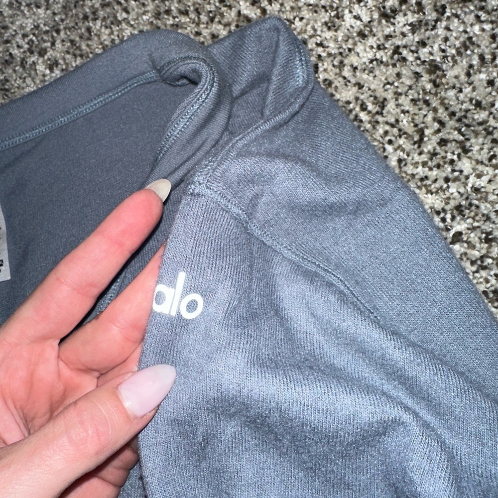 Alo Henley top - Picture 2 of 3